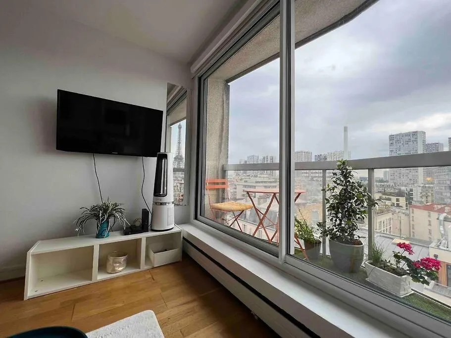 Tour Eiffel - Studio Vue Imprenable Au-Dessus Des Toits, Balcon Paris 0*,  France